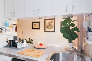 300 Crockett St, Austin, TX 78704 - Photo 8