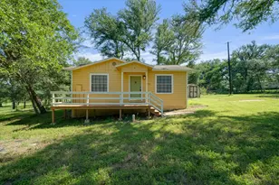 1732 Watterson Rd, Red Rock, TX 78662 - Photo 2