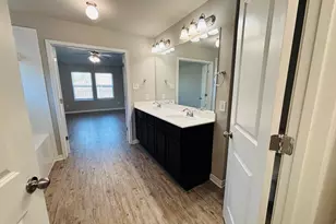 1314 Walden Pond Dr, Pflugerville, TX 78660 - Photo 8