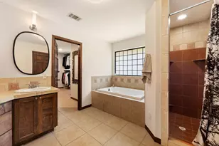 105 N Laurelwood Dr, Austin, TX 78733 - Photo 34