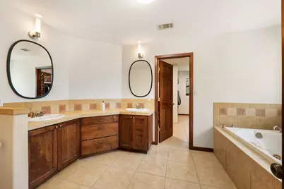 105 N Laurelwood Drive, Austin, TX 78733 - Photo 28