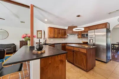 105 N Laurelwood Drive, Austin, TX 78733 - Photo 16