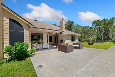 105 N Laurelwood Drive, Austin, TX 78733 - Photo 2