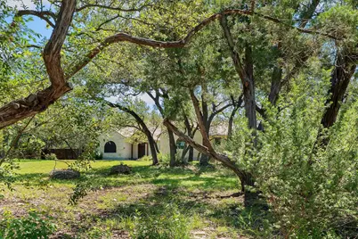 105 N Laurelwood Drive, Austin, TX 78733 - Photo 8