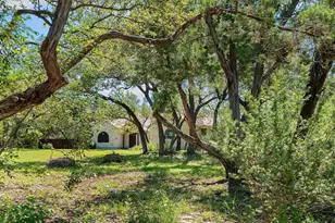 105 N Laurelwood Dr, Austin, TX 78733 - Photo 8