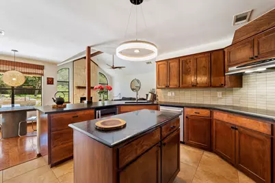 105 N Laurelwood Drive, Austin, TX 78733 - Photo 4