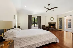 105 N Laurelwood Dr, Austin, TX 78733 - Photo 34