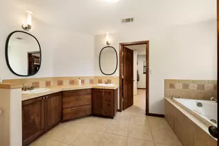 105 N Laurelwood Dr, Austin, TX 78733 - Photo 36
