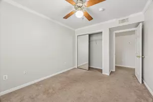 501 W 26th St, Austin, TX 78705 - Photo 14