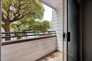 501 W 26th St, Austin, TX 78705 - Photo 4