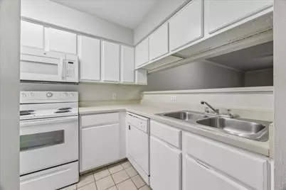 501 W 26th Street #121, Austin, TX 78705 - Photo 6