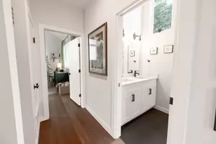 3923 E 16th St, Austin, TX 78721 - Photo 18