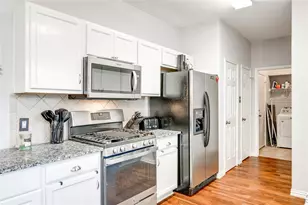12221 Buzz Schneider Ln, Austin, TX 78748 - Photo 10