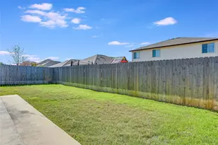 224 Geode Ln, Jarrell, TX 76537 - Photo 36