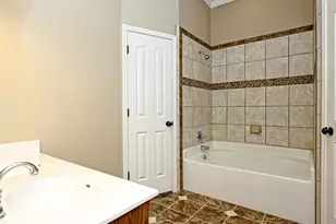 224 Geode Ln, Jarrell, TX 76537 - Photo 22