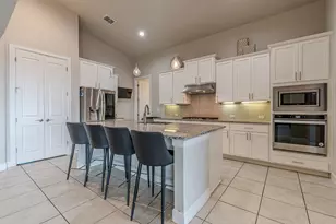 228 Cruising Oak St, San Marcos, TX 78666 - Photo 8