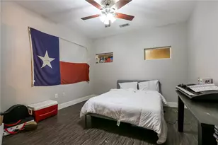 910 W 25th St, Austin, TX 78705 - Photo 14