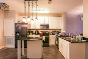 910 W 25th St, Austin, TX 78705 - Photo 2