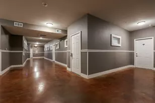 910 W 25th St, Austin, TX 78705 - Photo 16