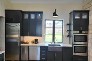 621 Stanton Rd, Johnson City, TX 78636 - Photo 10