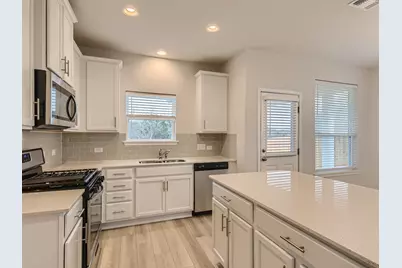 11200 El Capitan Drive, Austin, TX 78747 - Photo 10