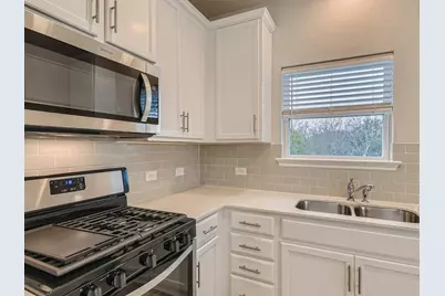 11200 El Capitan Drive, Austin, TX 78747 - Photo 10