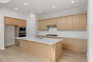 124 Top View Dr, Liberty Hill, TX 78642 - Photo 2