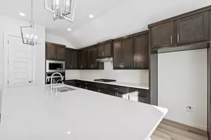 141 Big Pne Crk Ln, Bastrop, TX 78602 - Photo 8