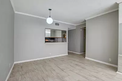 807 W 25th Street #210, Austin, TX 78705 - Photo 6