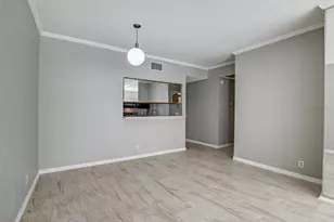 807 W 25th St, Austin, TX 78705 - Photo 6