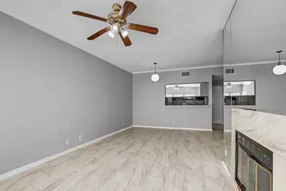 807 W 25th Street #210, Austin, TX 78705 - Photo 2