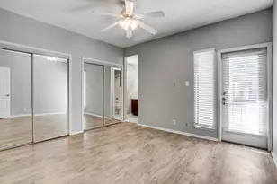 807 W 25th St, Austin, TX 78705 - Photo 12