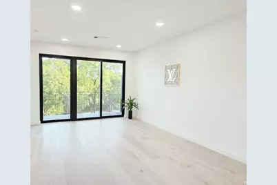 2209 S 1st Street #323, Austin, TX 78704 - Photo 4