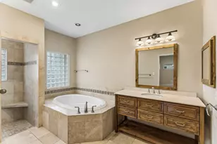 340 Columbine St, Meadowlakes, TX 78654 - Photo 14
