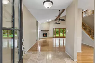 340 Columbine St, Meadowlakes, TX 78654 - Photo 4
