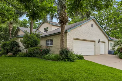 340 Columbine Street, Marble Falls, TX 78654 - Photo 2