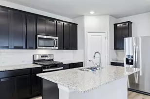 113 Maple Hedge Rd, Hutto, TX 78634 - Photo 10