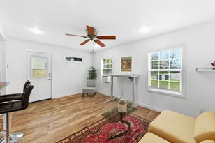 1706 Riverview St, Austin, TX 78702 - Photo 4