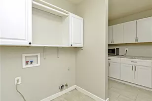 1601 Elmira Rd, Austin, TX 78721 - Photo 16