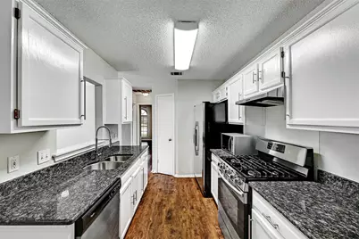 1807 Hollow Tree Boulevard, Round Rock, TX 78681 - Photo 18