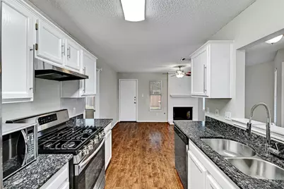 1807 Hollow Tree Boulevard, Round Rock, TX 78681 - Photo 16