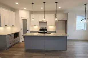2818 E 22nd St, Austin, TX 78722 - Photo 6