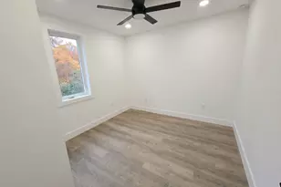 2818 E 22nd St, Austin, TX 78722 - Photo 12