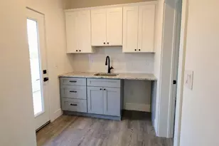 2818 E 22nd St, Austin, TX 78722 - Photo 12