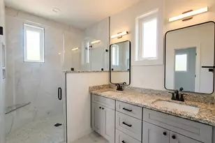 2818 E 22nd St, Austin, TX 78722 - Photo 8