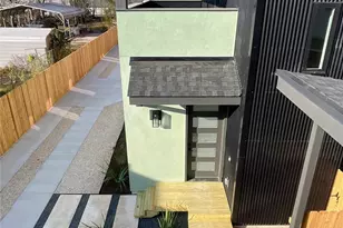 2818 E 22nd St, Austin, TX 78722 - Photo 14