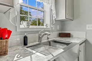119 Fox Ln, Lockhart, TX 78644 - Photo 8