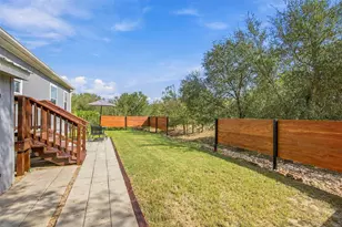 119 Fox Ln, Lockhart, TX 78644 - Photo 2