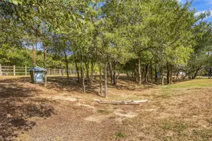 119 Fox Ln, Lockhart, TX 78644 - Photo 22