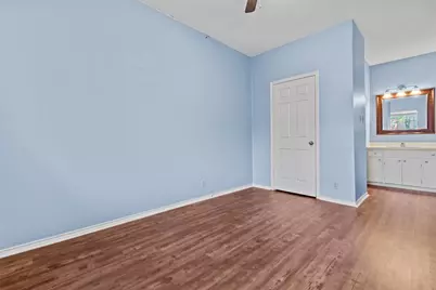 3206 King Street #204, Austin, TX 78705 - Photo 6